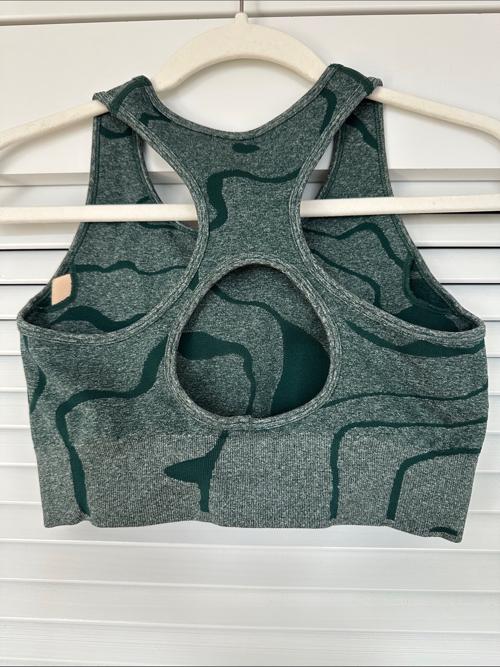 GXIN Seamless 2-Piece Sports Bra Biker Shorts Matching Set Green Camo Size M - Picture 3 of 5